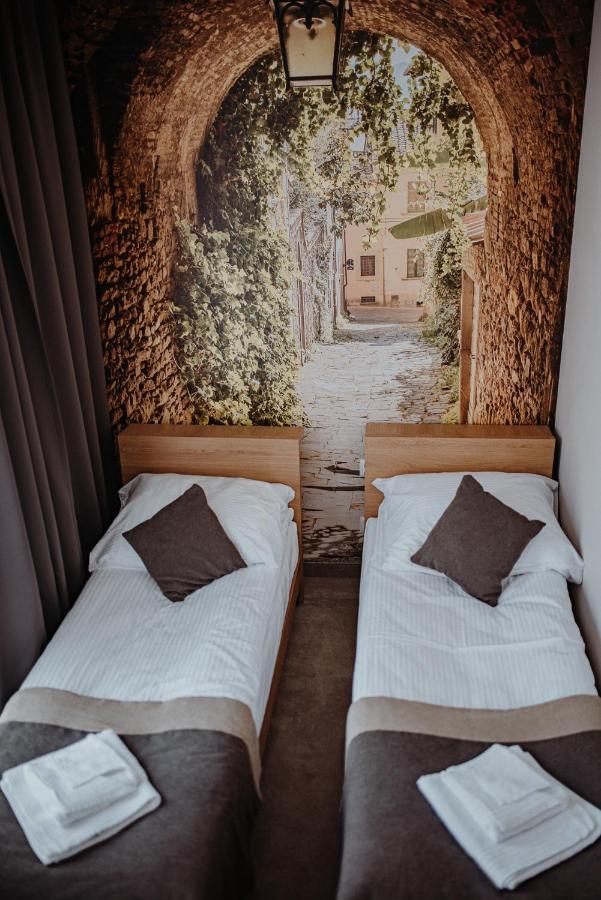Bed and Breakfast Dom Weselny Ludmiła Kraśnik Zewnętrze zdjęcie