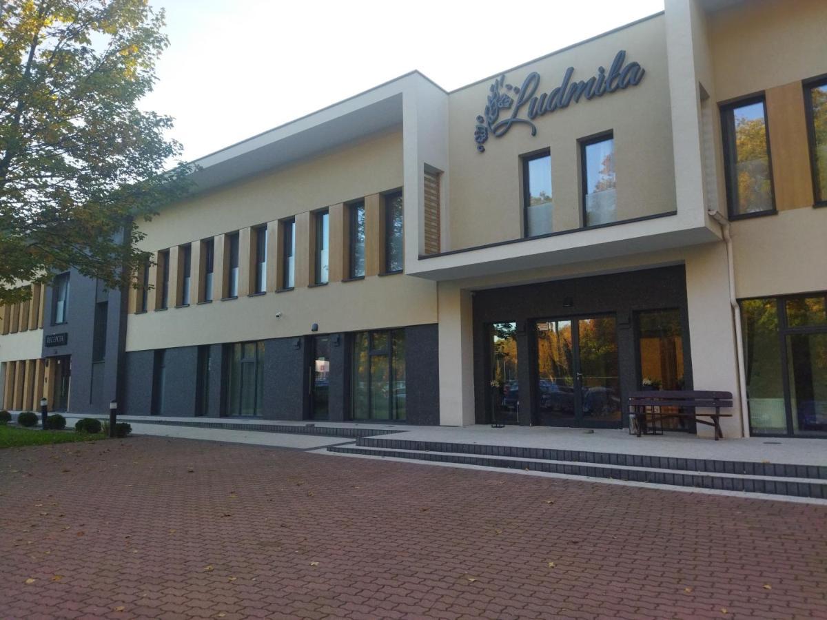 Bed and Breakfast Dom Weselny Ludmiła Kraśnik Zewnętrze zdjęcie